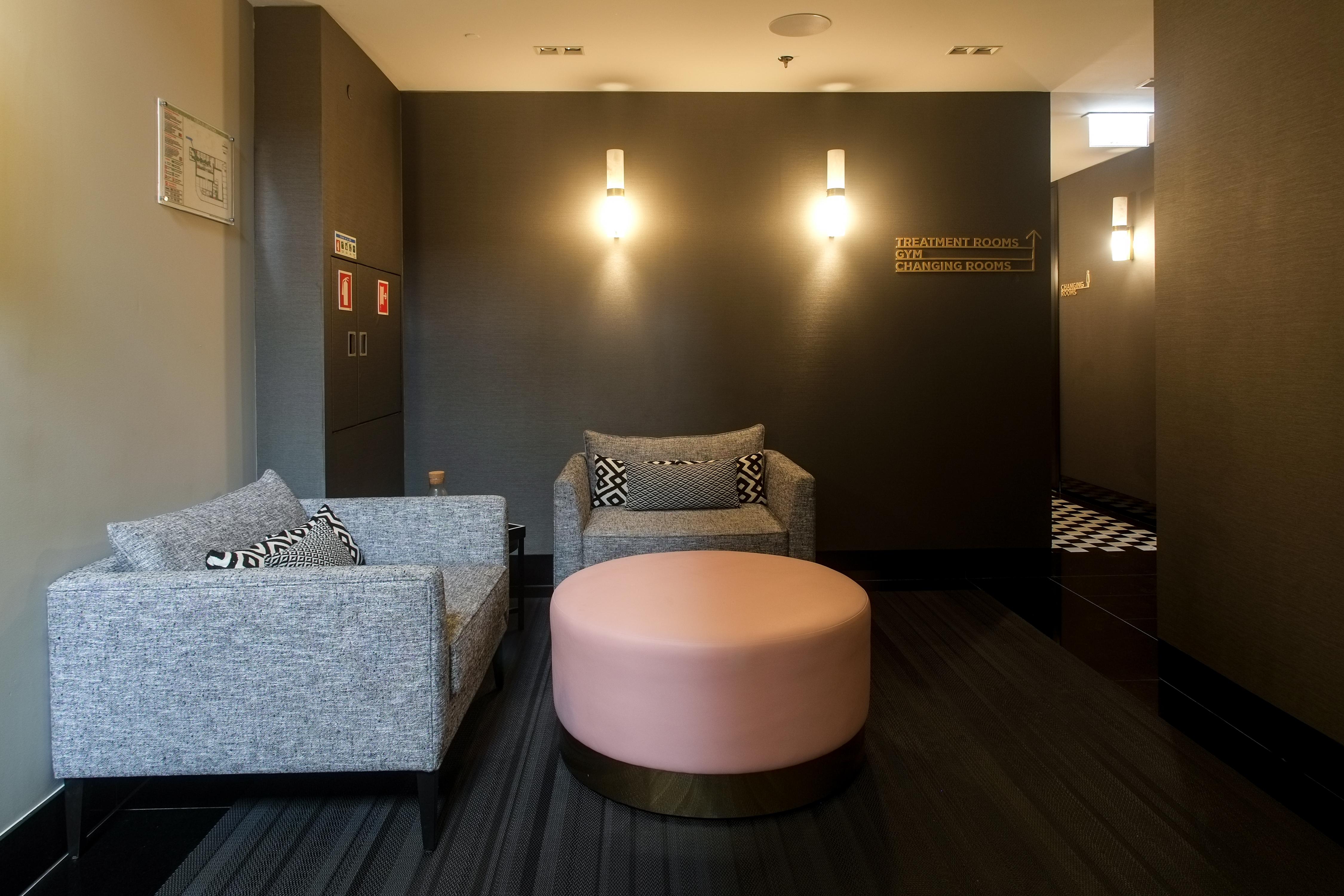 The Lumiares Hotel & Spa - Small Luxury Hotels Of The World Lisbona Esterno foto The waiting room at the spa