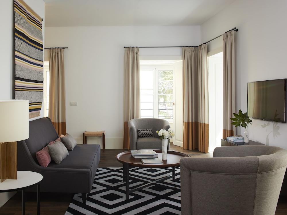 The Lumiares Hotel & Spa - Small Luxury Hotels Of The World Lisbona Esterno foto A living room